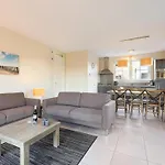Comfortable Holiday Home, 700 M From The Beach