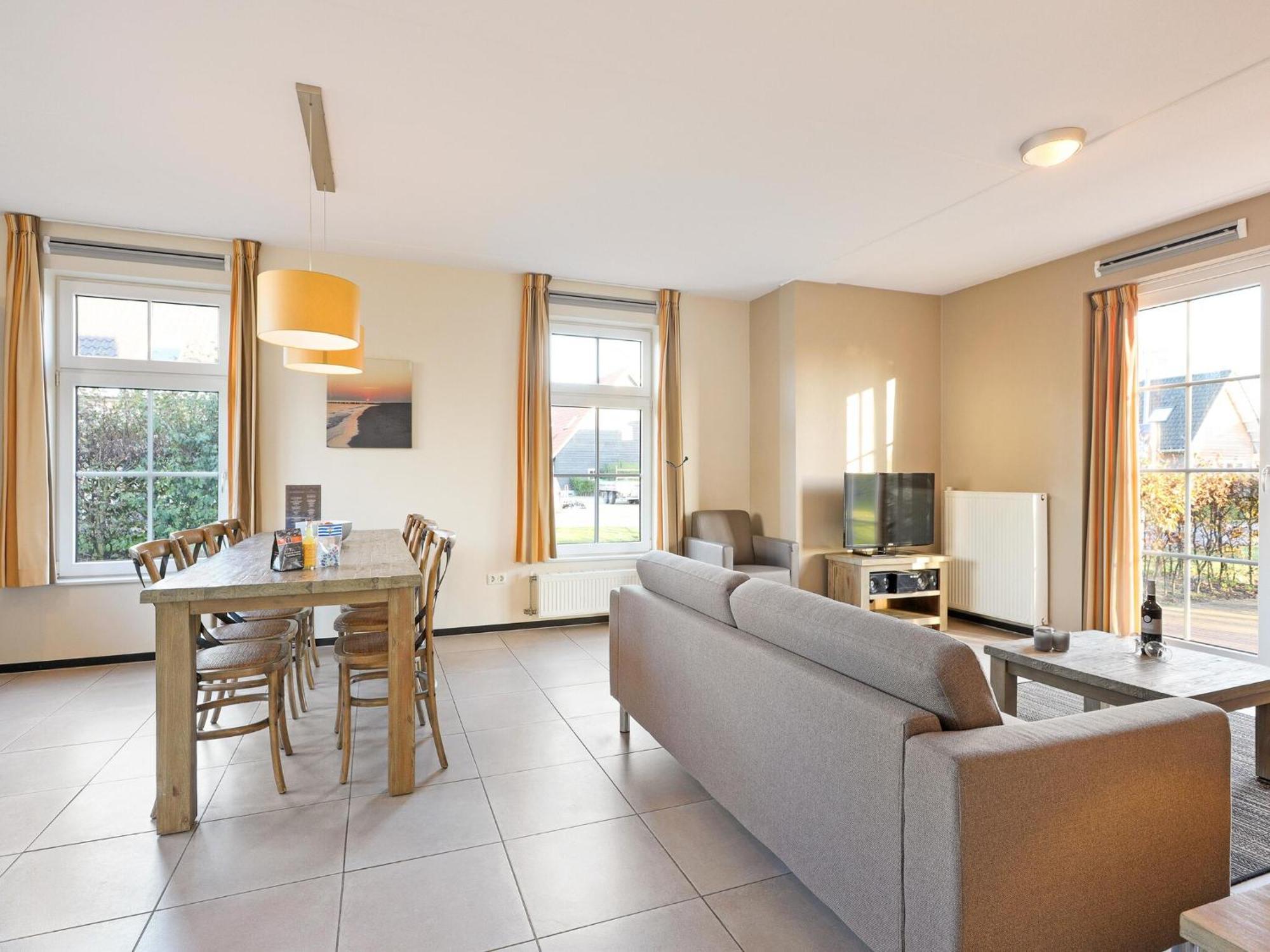Vakantiehuis Comfortable Home, 700 M From The *